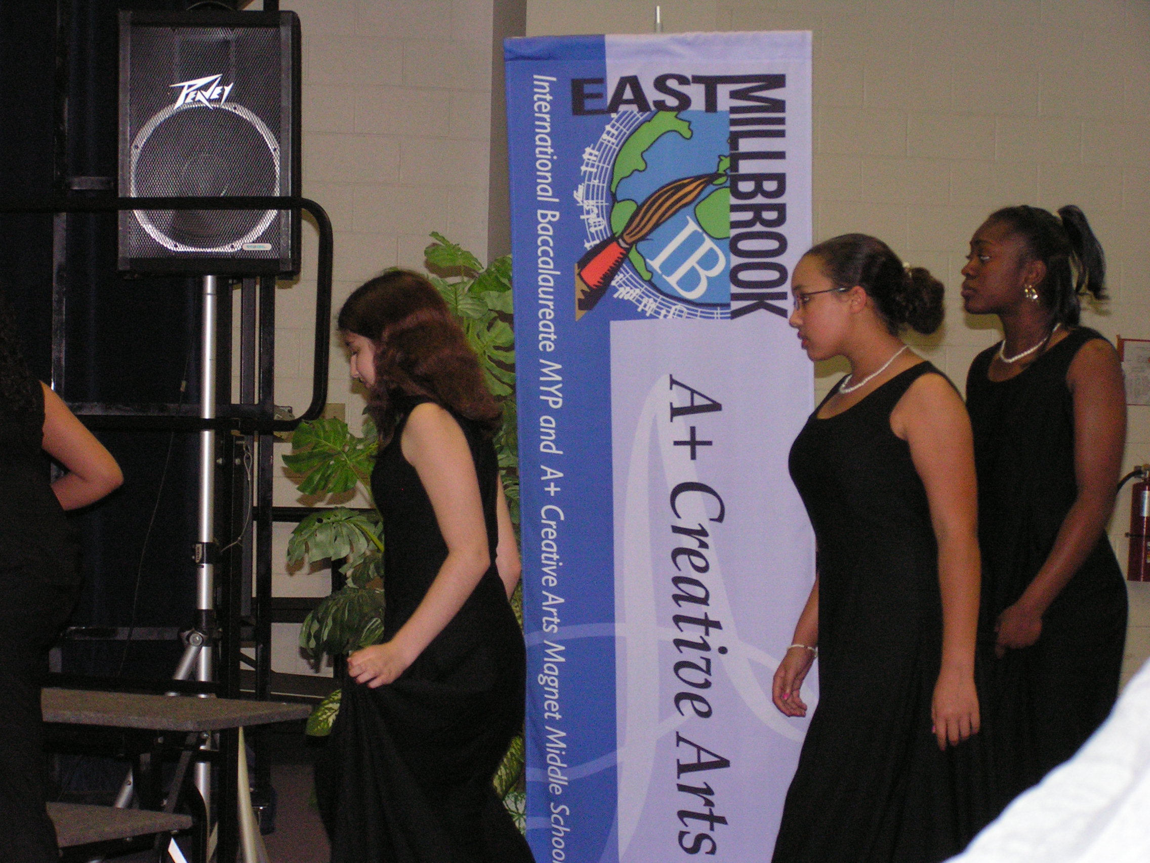 ./2006/EMMMS Chorus/EMMMS Chorus0001.JPG